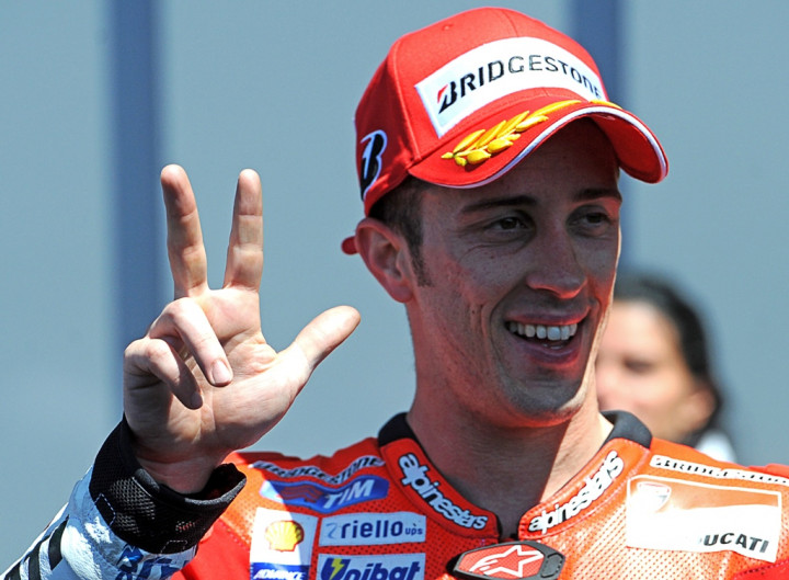 Ducati Pertahankan Dovizioso dan Depak Iannone?