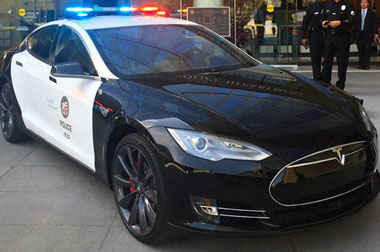 Polisi LA <i>Ogah</i> Pakai Mobil Listrik untuk Patroli