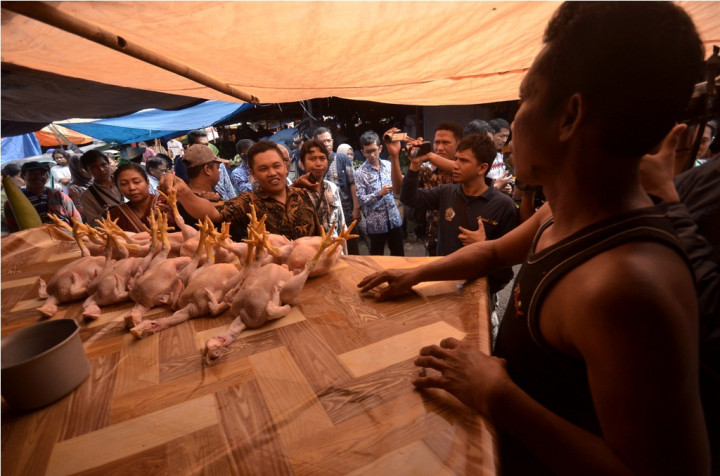 KPPU Minta Pedagang Tidak Naikkan Harga Sepihak