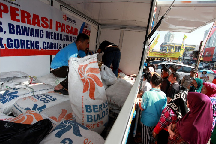 Bulog Aceh Operasi Pasar Tekan Harga Beras