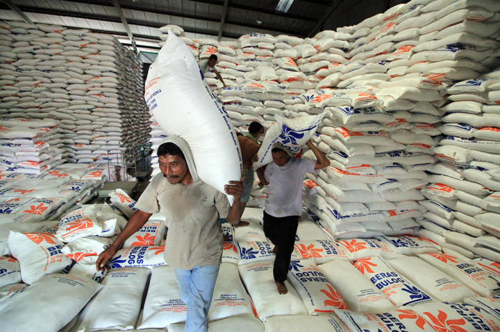 Bulog Aceh Siapkan 7 Ribu Ton Beras untuk Ramadan