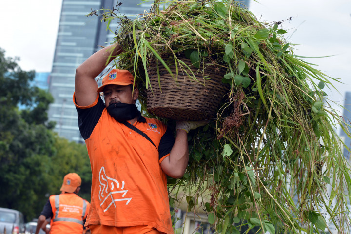 Sosok di Balik Bersihnya Kali di Belakang LTC Glodok