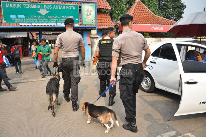 Aparat Gelar Operasi Pekat Jaya di Terminal Kampung Rambutan