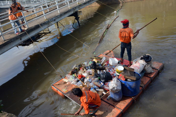 Ciliwung dan Pasukan Oranye
