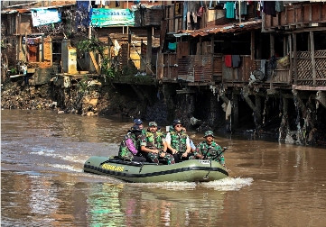 Ahok Diminta Perhatikan Kadar Logam Kali Ciliwung