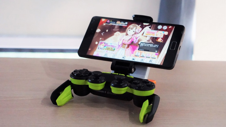 Mad Catz L.Y.N.X. 3, Controller Mobile Ringkas, Desain Unik