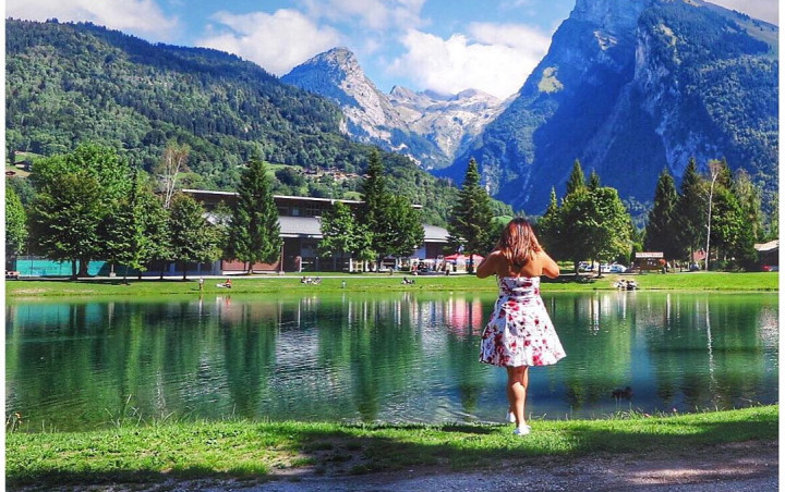 Tips Mengambil Foto Bagus saat Travelling Sendiri