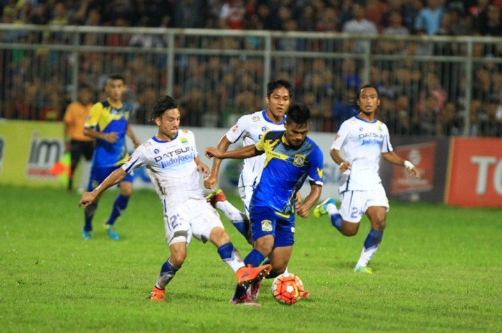 Vujovic Selamatkan Persib dari Kekalahan