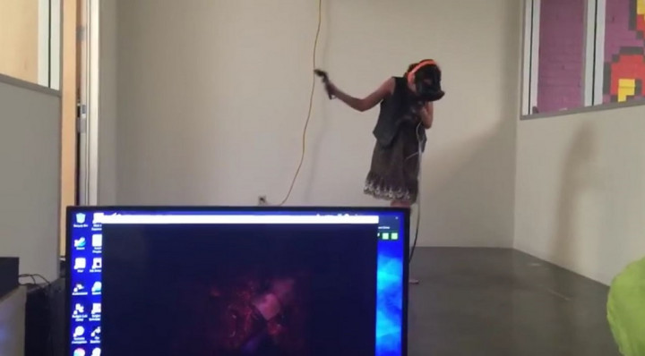 Main Game Zombie Sangat Menakutkan Pakai Headset VR