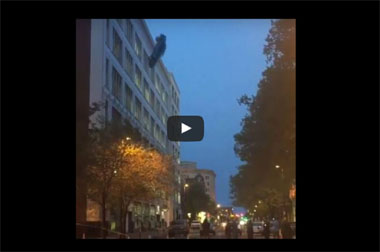 Adegan Fast 8 Jatuhkan Mobil dari Parkir Garasi di Cleveland