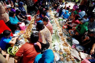 Warga Lereng Merapi Gelar Tradisi Sadranan Menjelang Ramadan