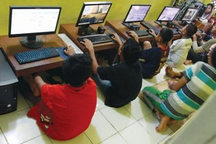 Internet Dituding Jadi Sumber Kekerasan dan Pornografi Anak