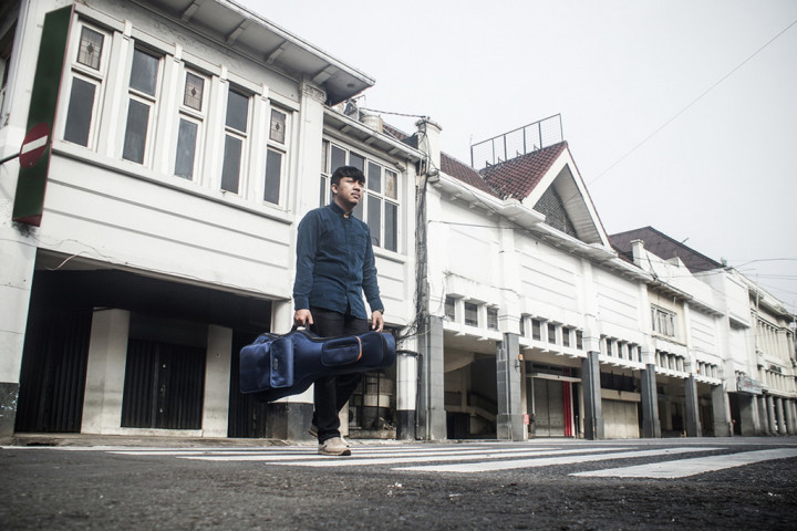 Indrakustik, Menerjemahkan Ulang Lagu Mocca dalam Format Akustik