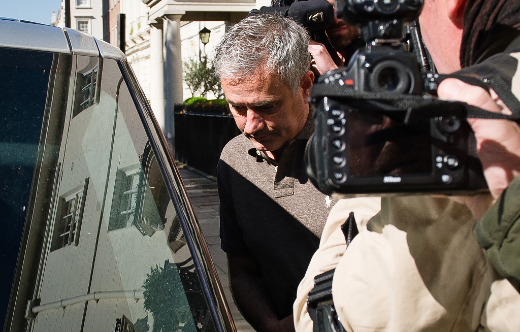 Pelatih asal Portugal Jose Mourinho kian dekat ke Old Trafford (Foto: AFP)