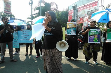 Aktivis Gelar Aksi Prihatin terhadap Kasus Kekerasan Seksual