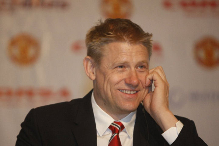 Schmeichel: Komunikasi Mou dengan Petinggi MU Sudah Terjalin Lama