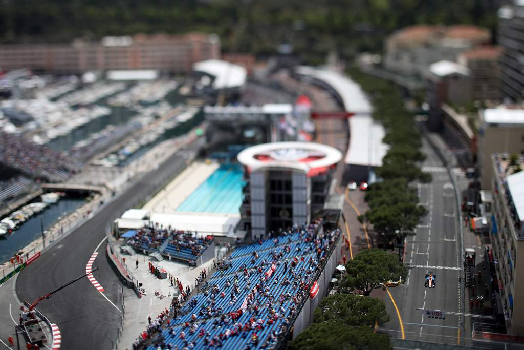 Rio Haryanto saat melintasi sirkuit Monaco (Foto: AFP)