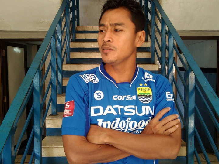 Samsul Arif: Semenjak Membela Persib, Bek Lawan Jadi Lebih Keras