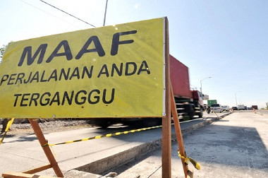 Proyek Jalan Raya Dihentikan pada Sebulan Jelang Lebaran