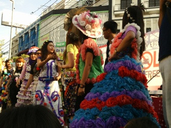 Busana Berbahan Daur Ulang Warnai HUT Ke6 Car Free Day Solo