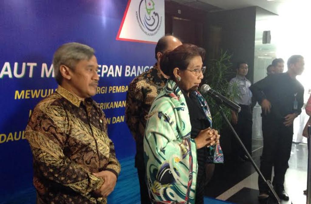 Menteri KKP Susi Pudjiastuti bersama Sekjen KKP Syarief Widjaja saat meresmikan Program Satu Meta Data (Foto: MTVN/Husen Miftahudin)
