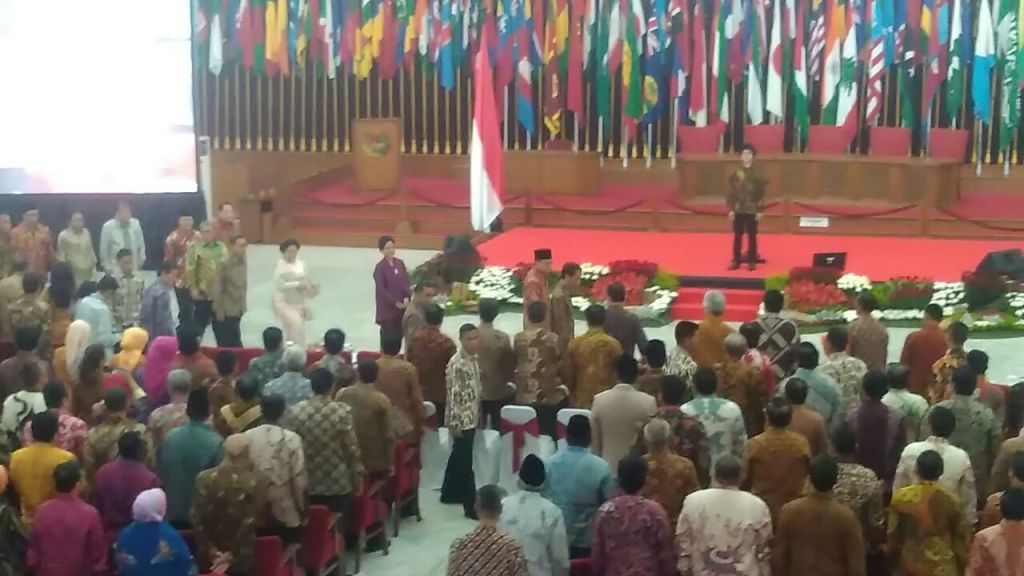 Presiden Jokowi dan rombongan tiba di Gedung Merdeka. (Foto: MTVN/Roni)