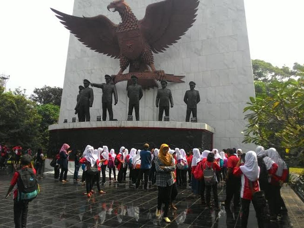 Siswa SD mengunjungi Monumen Pancasila Sakti--Metrotvnews.com/Ilham Wibowo 