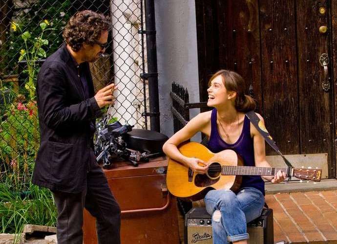 Keira Knightley di Begin Again (foto: via Aceshowbiz)