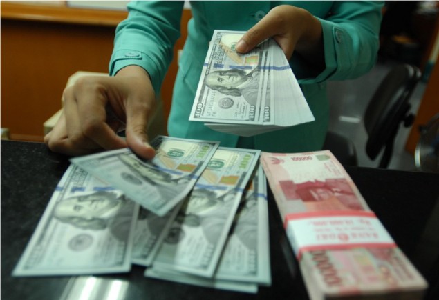 Rupiah at Rp13,643/USD
