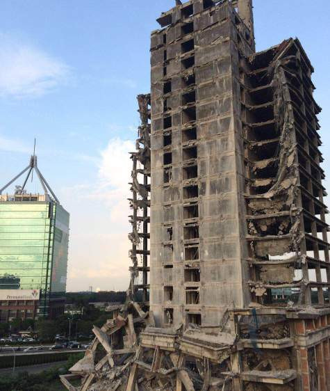 Bangunan Gedung Panin yang Roboh Tak Lolos Uji Kelayakan