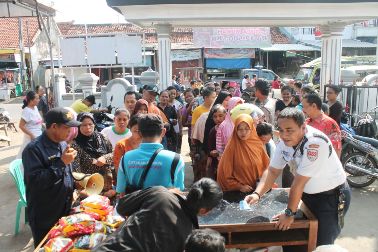 Operasi Pasar, PG Rajawali II Cirebon Jual Gula Pasir Rp12.500 per Kg