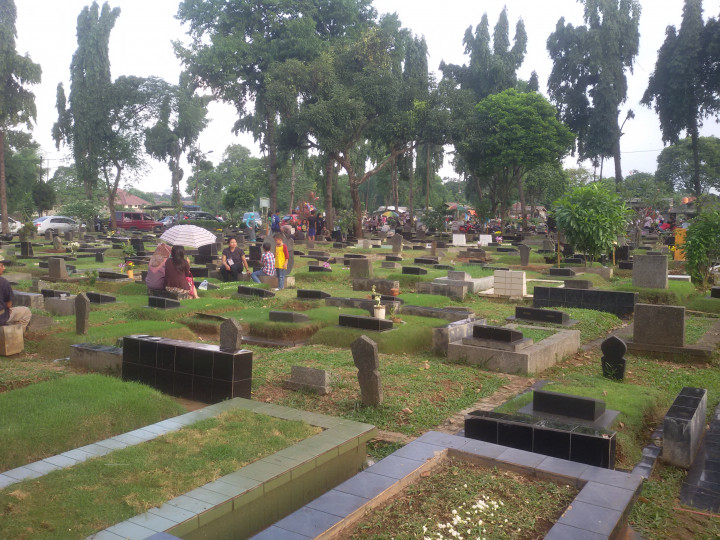 Tradisi Ramadan, Pemakaman Jeruk Purut Dipadati Peziarah