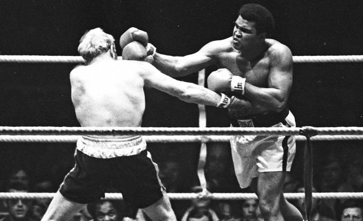 Kisah Ali Hantam Lubbers di Indonesia