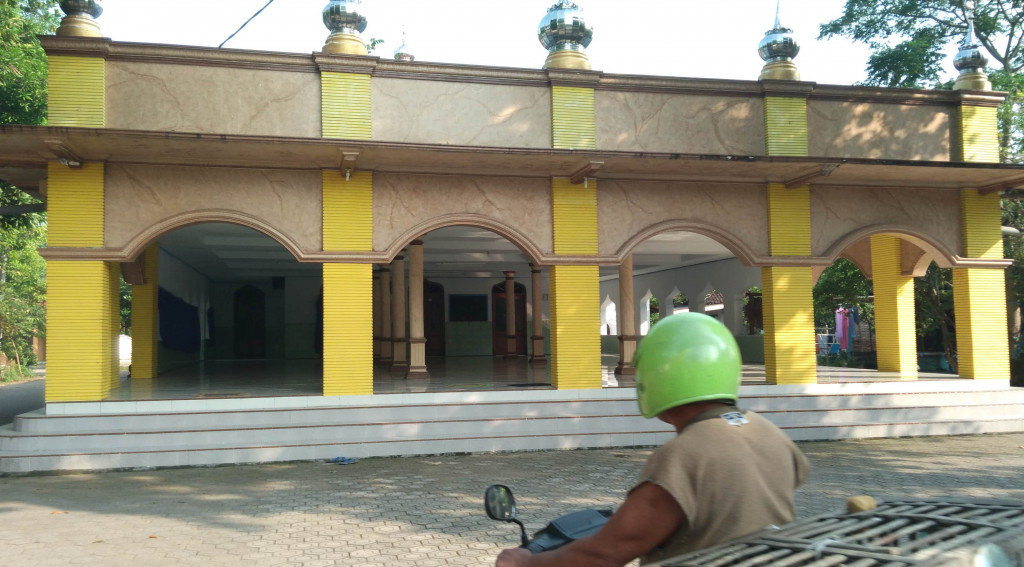 Suasana masjid di Dusun Kapas, Desa Dukuhklopo, Kecamatan Peterongan, Jombang, Jawa Timur. (Metrotvnews.com/Nurul Hidayat)
