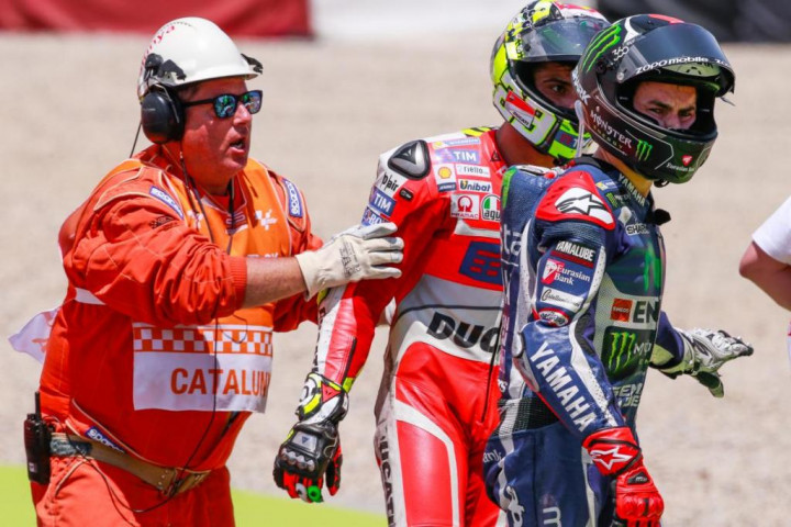 Lorenzo Kecam Sikap Iannone Usai Membuatnya Terpelanting di Catalunya
