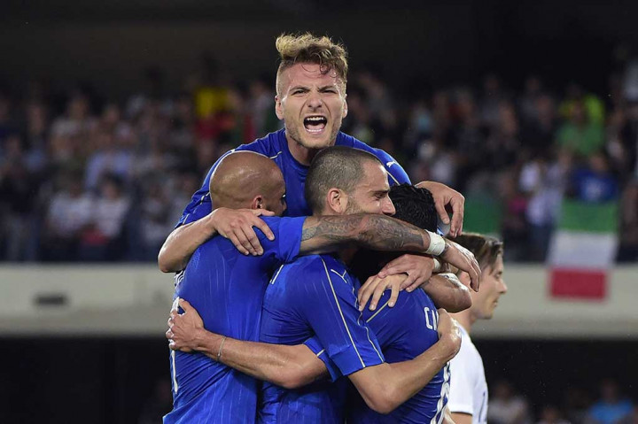 Italia Tundukkan Finlandia 2-0