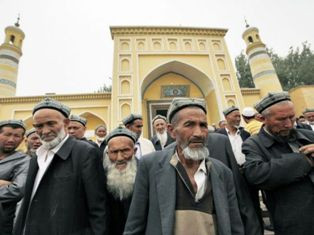 Muslim Etnis Uighur Kembali Dilarang Berpuasa Selama Ramadan