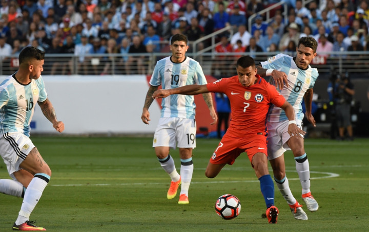 Berjalan Sengit, Argentina Kontra Cile Masih Tanpa Gol