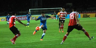 Cedera, Robertino Pugliara Absen Lawan Bhayangkara Surabaya