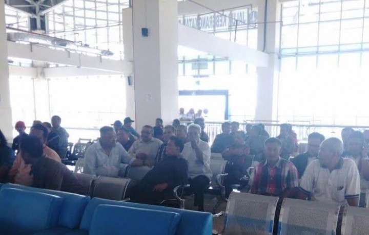 PO Bus Pertanyakan Izin Trayek Terminal Pulo Gebang