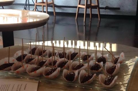 US Embassy Introduces American Dates