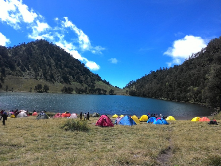 Warga Swiss Hilang Saat Mendaki di Gunung Semeru