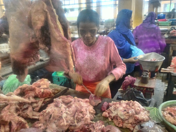 Bulog Lempar Daging Rp95 Ribu/Kg, Pedagang Bergeming