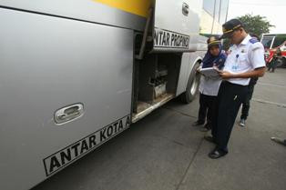 Hanya Sembilan Bus AKAP Layak Jalan di Pulo Gadung