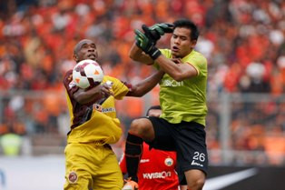 Termasuk Kiper Terbaik TSC, Andritany Incar Kiper Timnas