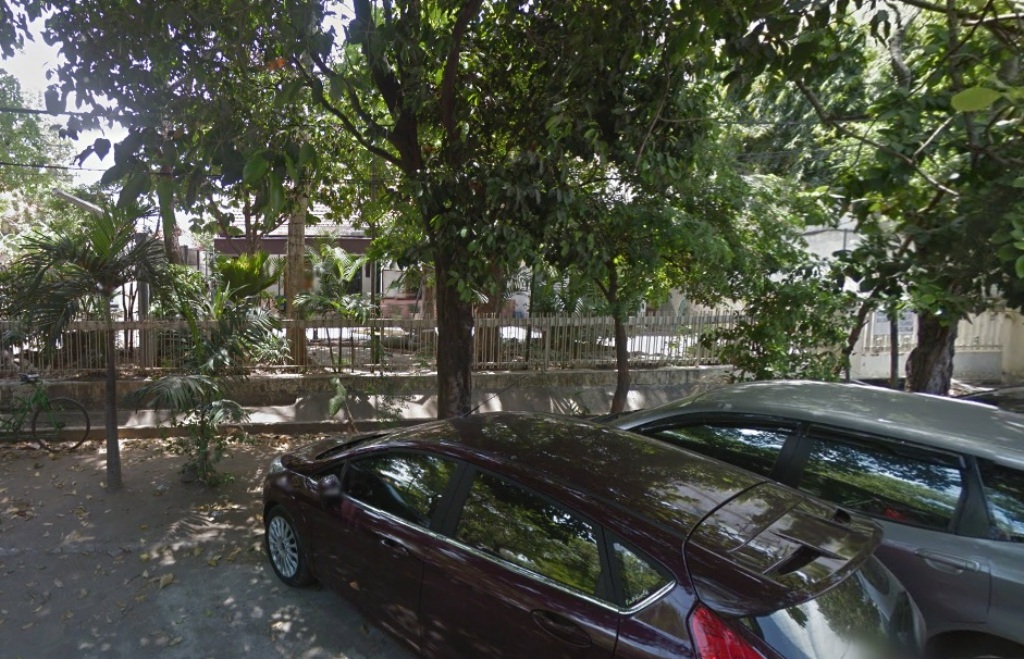 Rumah bekas stasiun radio Bung Tomo sebelum dirobohkan. Foto: Google