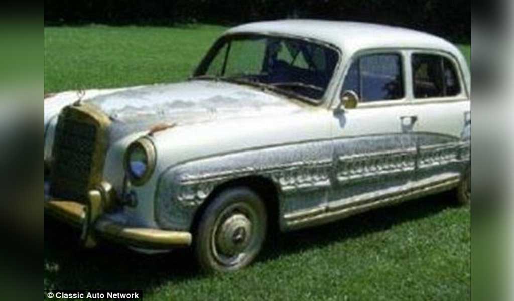 Muhammad Ali pernah punya mobil Mercedes-Benz 220S bertabur berlian dan emas.. Classic Auto Network