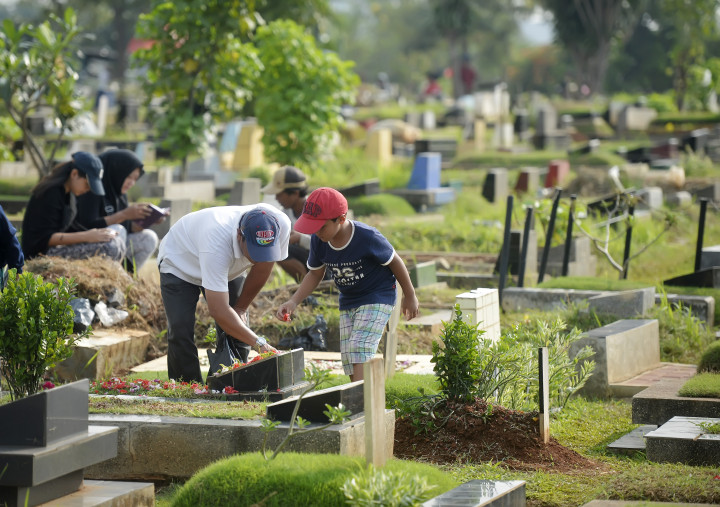 Makam Fiktif Bukti Korupsi Masuk ke Ranah Sakral