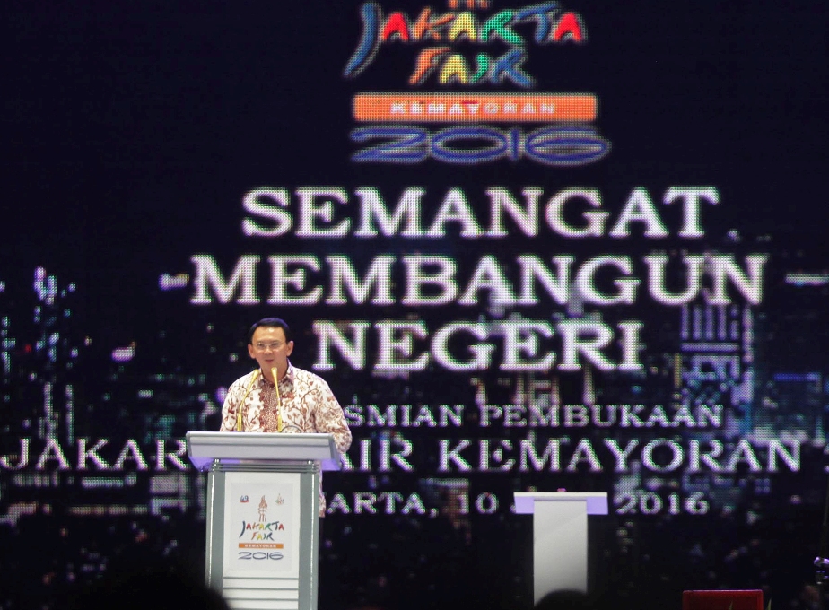 Gubernur DKI Jakarta Basuki Tjahaja Purnama saat membuka acara Jakarta Fair Kemayoran ke-49 dalam rangka peringatan HUT Kota DKI Jakarta ke-489 di Kemayoran, Jakarta, Jumat (10/6/2016) -- MI/Galih Pradipta