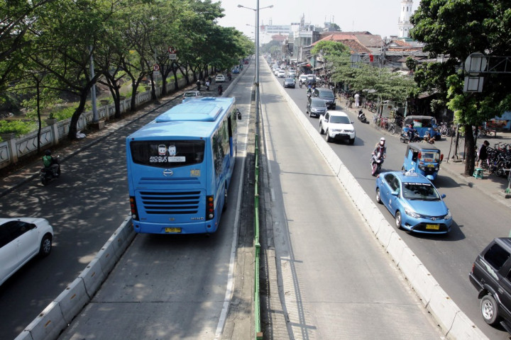 Sterilisasi, TransJakarta Melaju Tanpa Hambatan
